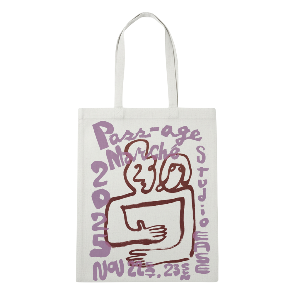 pass-age hand to hand tote